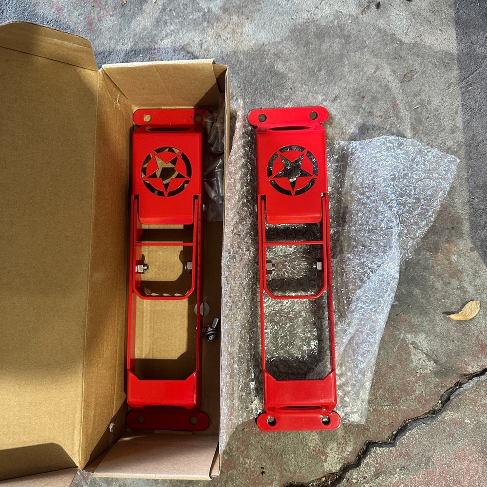 Jeep Wrangler Red Metal Brackets/Door Hinge Footrest with Star Design